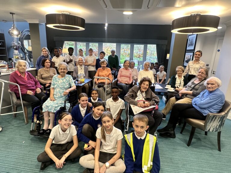 Pupils learn life lessons from 106-year-old former head