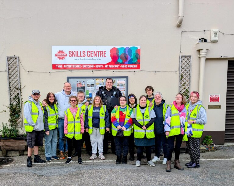 Community group gets funding boost to tackle litter in Torquay