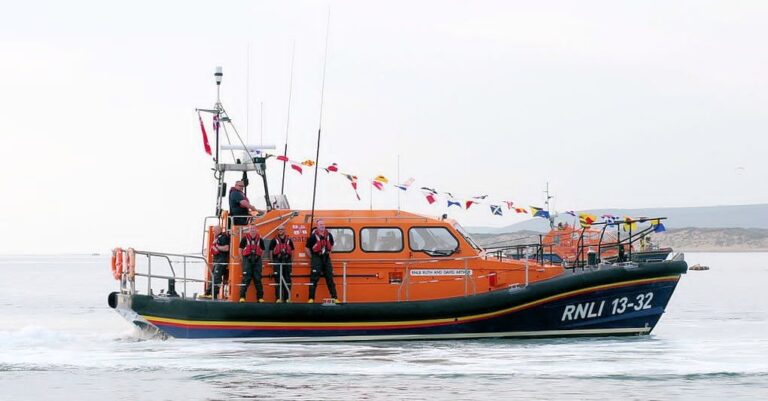 Crowds gather as Appledore’s powerful new lifeboat arrives home
